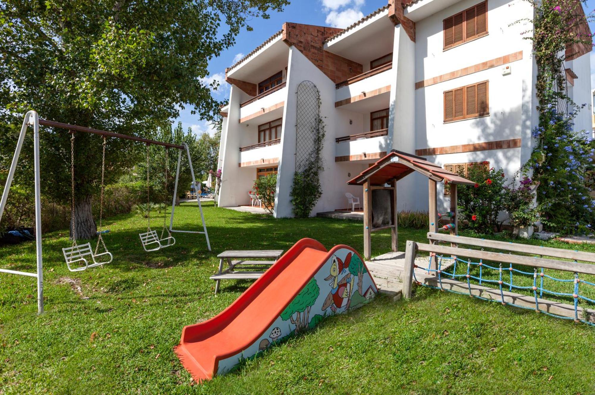 Apartamentos Leo Port de Pollença Eksteriør bilde