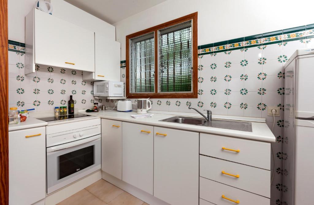 Apartamentos Leo Port de Pollença Rom bilde